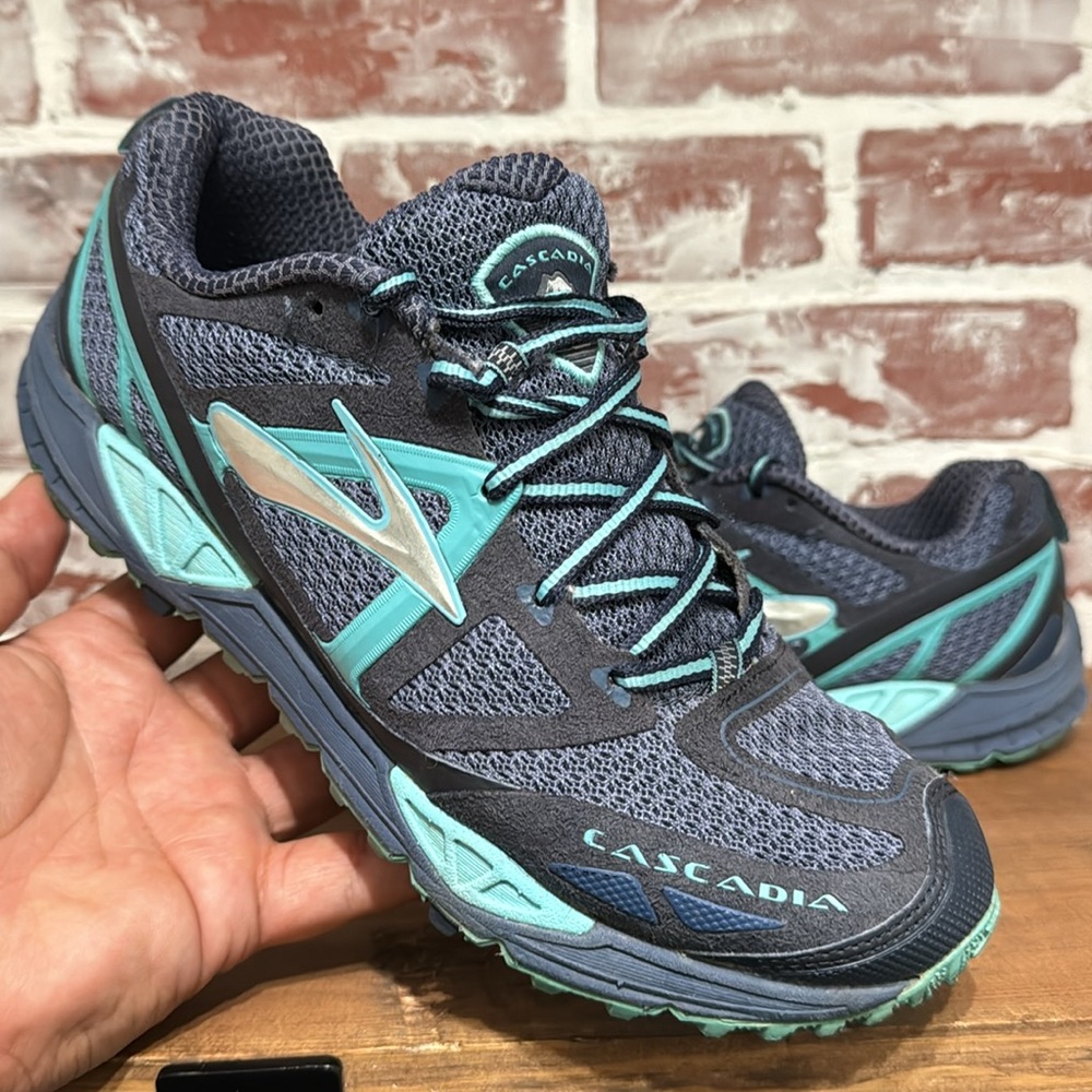Brooks Cascadia 9 Women’s Sz 9.5